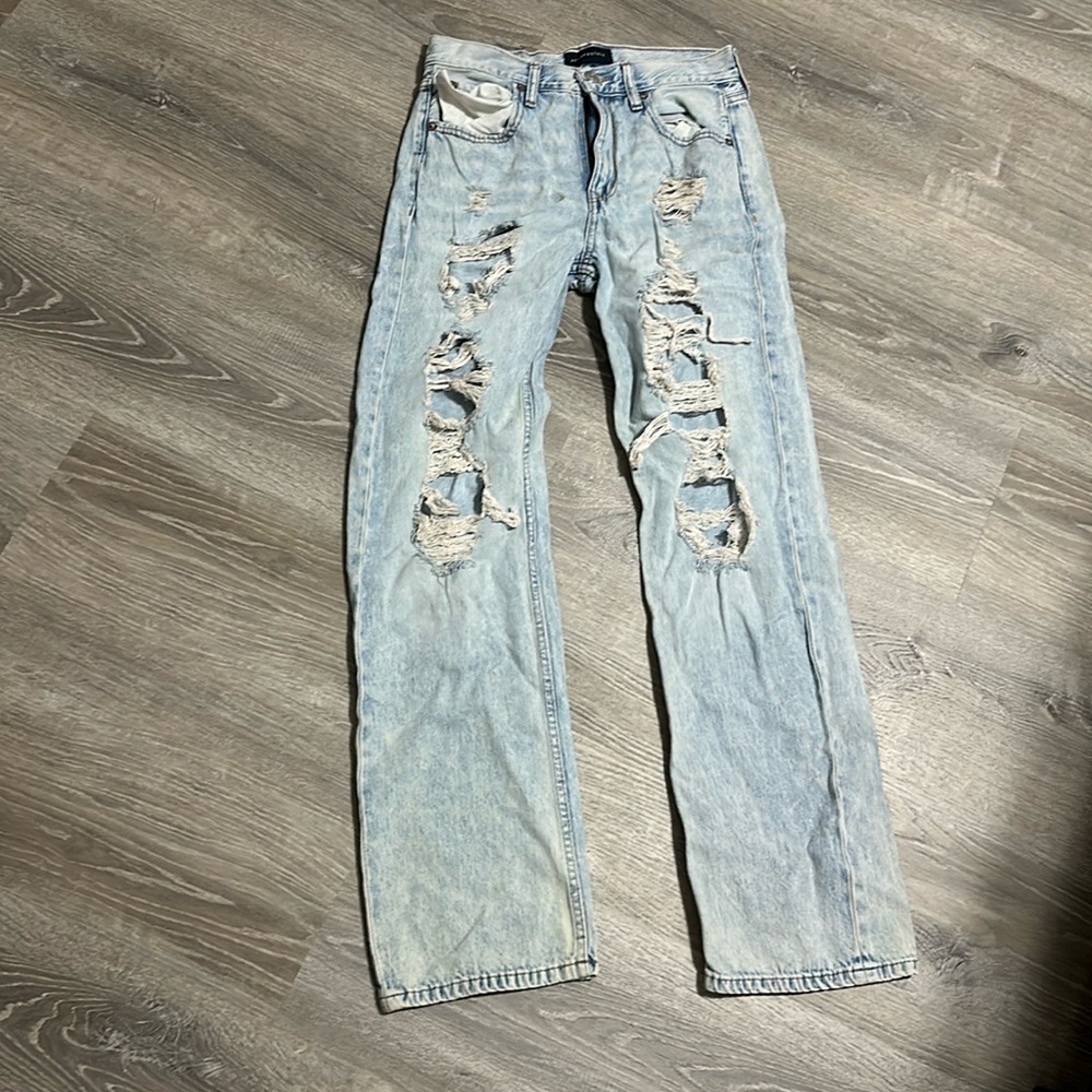 Aeropostale Ripped Baggy Jeans. Size 4.